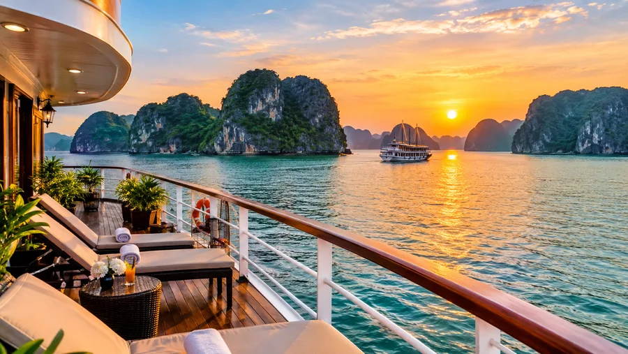 Halong-Bucht 3 Tage 2 Nächte Kreuzfahrt-Itinerar und Planung
