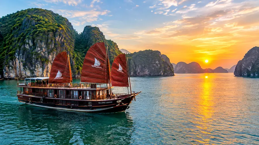 Halong Bay Traditional Junk Boat Cruises Guide