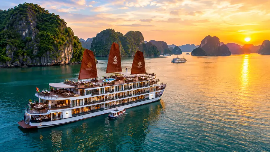 Halong Bay Luxury Cruises: 5-Sterne-Schiffe und Deluxe-Kabinen